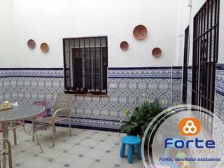 Casa adosada en Sta. Marina - San Andrés - San Pablo - San Lorenzo. Preciosa casa en el realejo, con patio, 2 terrazas y garaje