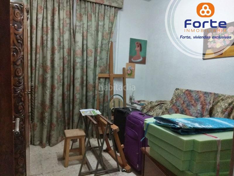 Foto df1df835-cd13-4023-b6aa-5f204553cff4. Haus in casco histórico - ribera - san basilio Córdoba