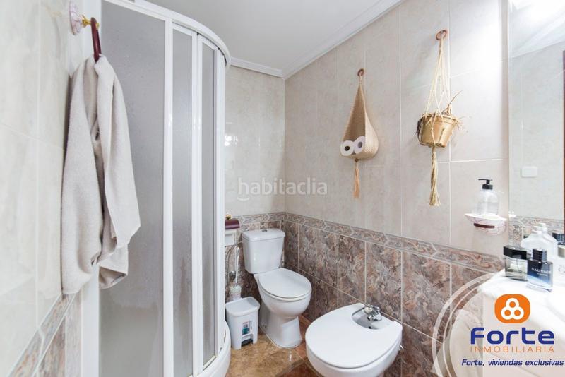 Foto 4aa09e61-2f7b-4d60-8815-1e24870de92b. Chalet magnifica parcela hipotecable en el injertal en Almodóvar del Río