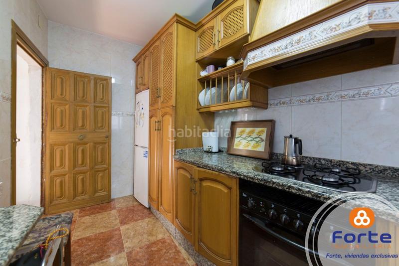 Foto 93a0a3c2-368f-4a1f-99aa-e23243c3d89e. Chalet magnifica parcela hipotecable en el injertal en Almodóvar del Río