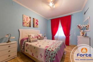 Reihenhaus in Campo de la Verdad - Miraflores. Casa de 3 dormitorios y 2 baños reformada en el campo de la verd