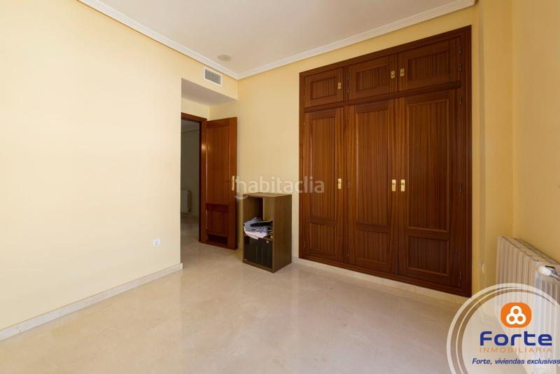 Foto 4d929c0d-a100-4036-8dd0-7bec238db677. Casa adosada estupenda casa adosada haciendo esquina en encinarejo en Córdoba