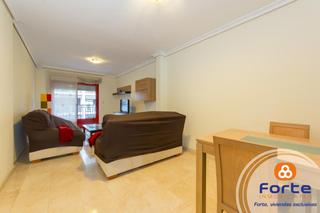 Location Appartement à Ciudad Jardín - Zoco. Piso exterior de reciente construccion