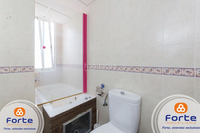 Foto 1b7e3767-7d9a-4b47-ac29-2f9ba224ea02. Casa adossada amb calefacció piscina a Guadalcázar