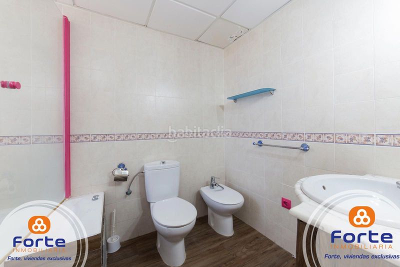 Foto a0db1233-7e0b-4765-a2ba-c240d52e2199. Casa adossada amb calefacció piscina a Guadalcázar