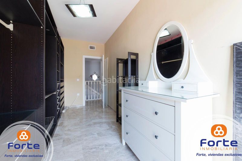 Foto a5280055-d6f1-49b3-a992-1e7c856231c7. Casa adossada amb calefacció piscina a Guadalcázar