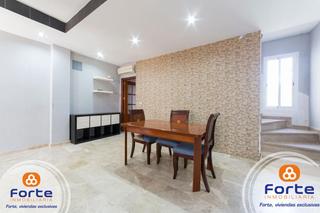 Casa adossada a Guadalcázar. Magnifica casa  en exclusiva de 2 plantas en guadalcazar con pis