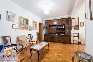 Flat in Fuensanta- Arcángel. Piso para reformar en la fuensanta