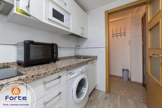 Appartement à Ciudad Jardín - Zoco. Piso bien conservado en ciudad jardin