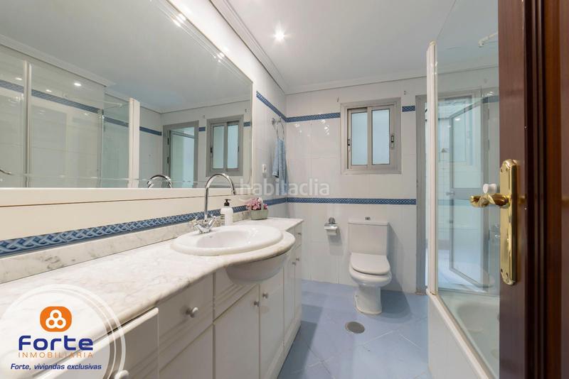 Foto e33a4347-30a4-40a2-a4b9-955ba0dc2663. Location appartement avec chauffage dans Ciudad Jardín - Zoco Córdoba