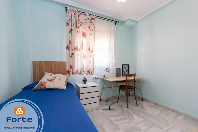 Foto 3bcd3a1e-bc2d-47cc-9f50-3b7c26502e55. Rent semi detached house with heating parking in Poniente-Norte - Miralbaida - Parque Azahara Córdoba