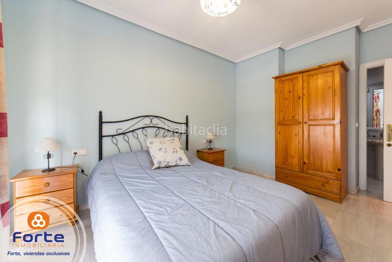 Foto 61693bf8-33fa-4627-9c47-b2443655b3b9. Rent semi detached house with heating parking in Poniente-Norte - Miralbaida - Parque Azahara Córdoba