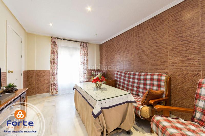 Foto f48ec6fa-0d35-4b5b-b5c7-3c05863c8ec6. Rent semi detached house with heating parking in Poniente-Norte - Miralbaida - Parque Azahara Córdoba