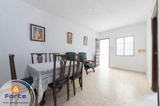 Appartement à Fernán - Núñez. Piso conservado en fernan nuñez cordoba
