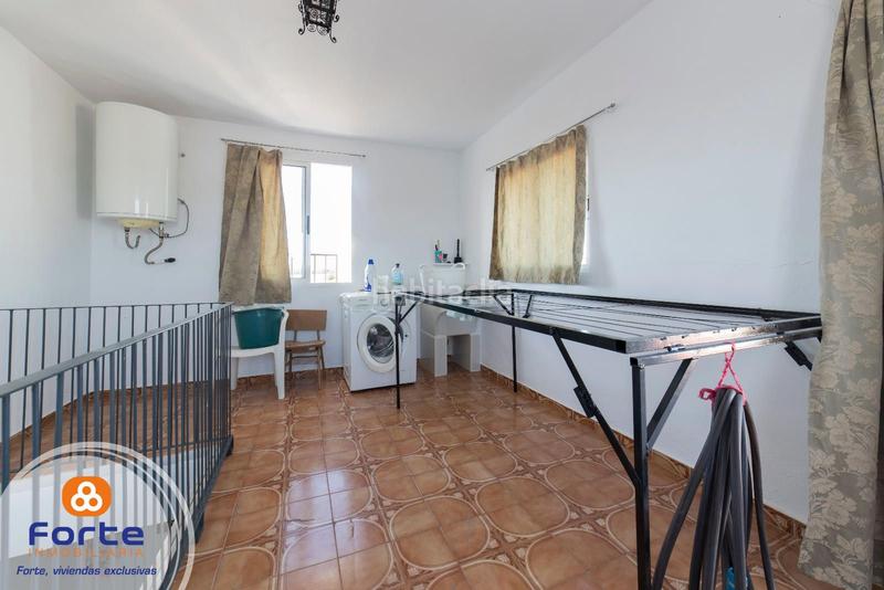 Foto 5d6e7877-f6d5-4227-929d-3eb35ad0f56c. Chalet mit parking in Villarrubia Córdoba