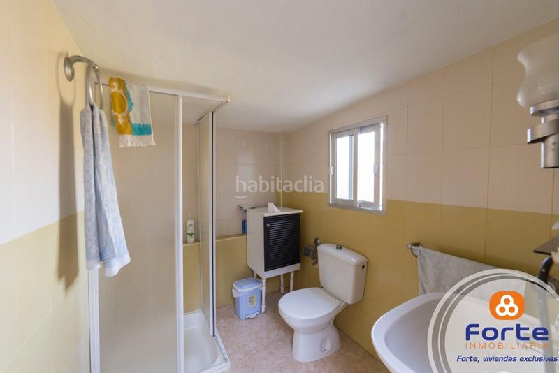 Foto 18de1937-5c73-4120-97a3-e0d228b6132d. Xalet amb calefacció aparcament piscina a Almodóvar del Río