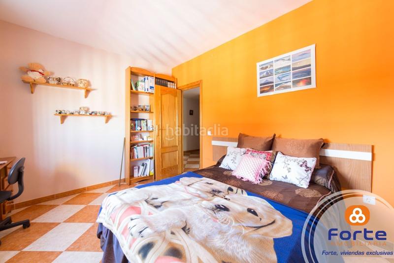 Foto 785fc542-caca-4481-bd6d-28313bea7c28. Xalet amb calefacció aparcament piscina a Almodóvar del Río