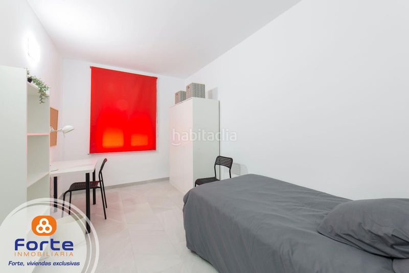 Foto 7156834d-01f2-40ff-8d1c-629df489b12e. Casa adossada amb calefacció aparcament a Ciudad Jardín - Zoco Córdoba
