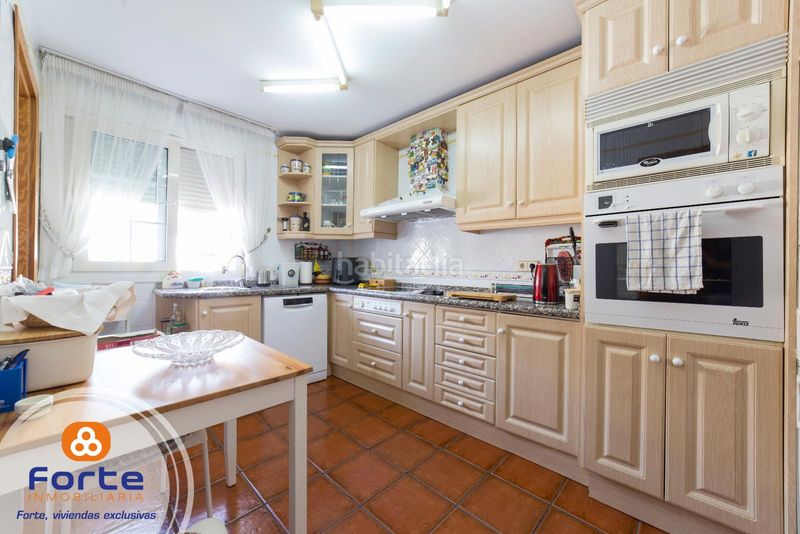 Foto df10db7b-b3d6-4ede-9cbb-224dc7635ba3. Casa amb calefacció aparcament a Huerta de la Reina - Trassierra Córdoba