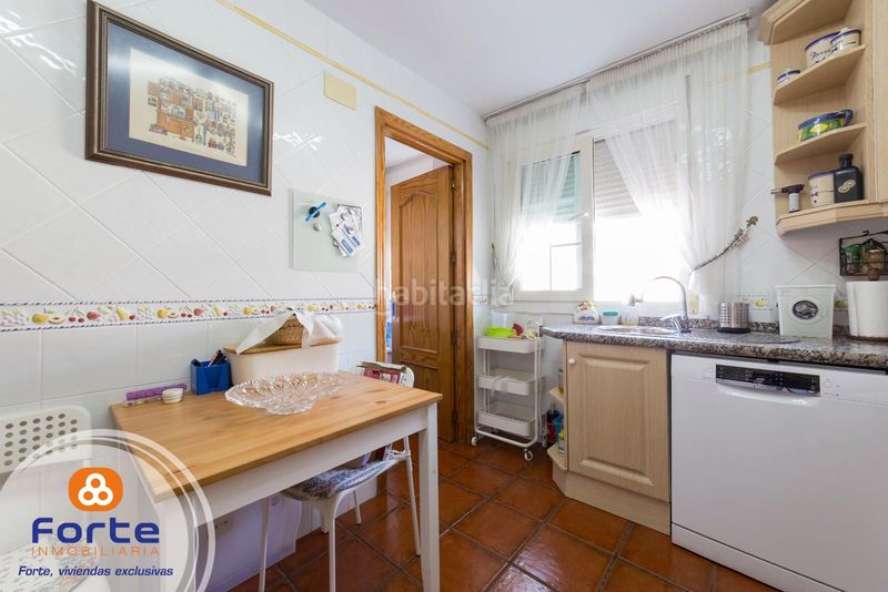 Foto e4819334-13ff-4117-9b51-37a9166592d6. Casa amb calefacció aparcament a Huerta de la Reina - Trassierra Córdoba