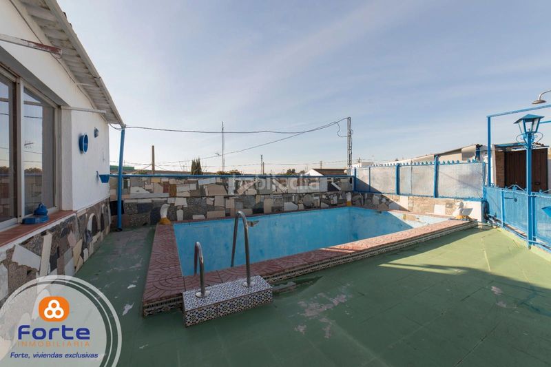 Foto 88ea92e2-2a6d-4087-a00c-55f95ecd909d. Xalet amb piscina a Almodóvar del Río