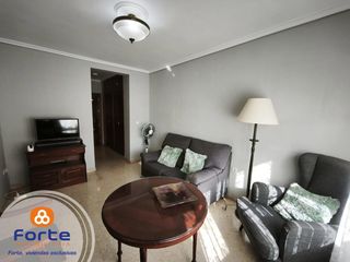 Piso en Ciudad Jardín - Zoco. Señorial piso de 4 habitaciones, dos ascensores en ciudad jardin
