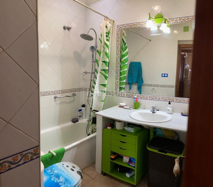 Foto 10db6894-1cf9-4043-ac5d-ccba401624b8. Xalet amb xemeneia piscina a Oromana Alcalá de Guadaira