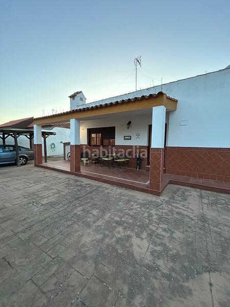 Foto 4a05cee6-731c-4f5d-a82c-c3a6e47a703a. Xalet amb xemeneia piscina a Oromana Alcalá de Guadaira