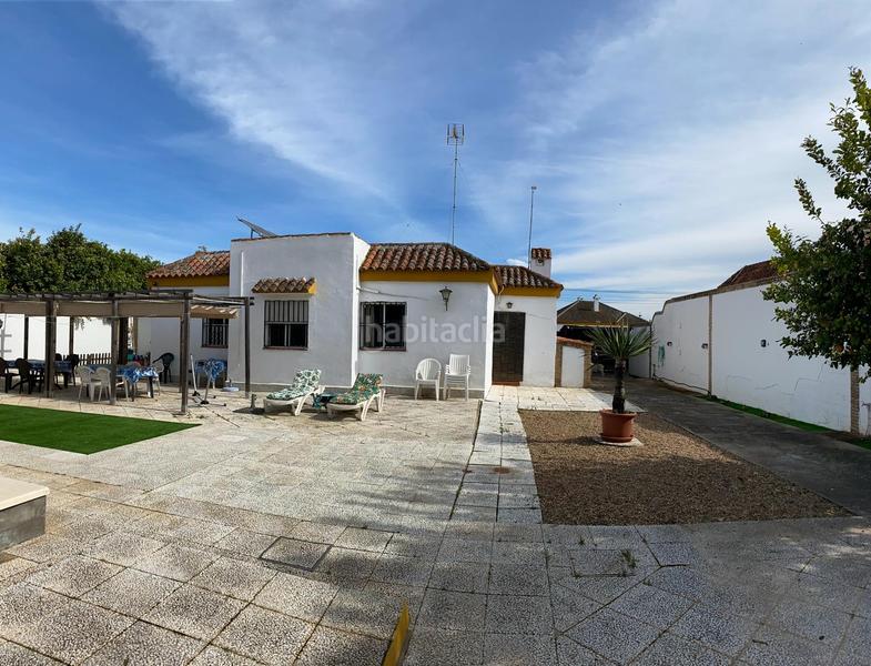 Foto 74a5f473-67f3-4ecd-a20d-f0a1fa11dfb8. Xalet amb xemeneia piscina a Oromana Alcalá de Guadaira