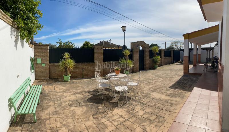 Foto ea3a3a1b-b084-4428-8749-cf172c795963. Xalet amb xemeneia piscina a Oromana Alcalá de Guadaira