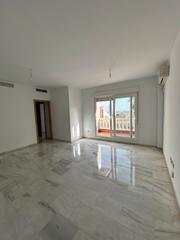 Appartement  Avenida reina sofía. Magnifico piso en venta en avenida reina sofia tomares