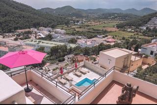 Casa a Dalt Vila-La Marina. Lote de apartamentos turísticos en ibiza