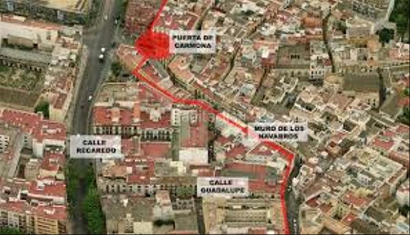 Foto ae5ca6ef-1832-4148-aede-20f774f0f6a4. Piso magnifico piso en muro de los navarros en Santa Catalina Sevilla