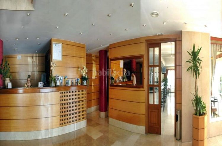 Foto 414235fd-391d-40f5-8f98-8d9660b7f987. Edificio hotel dos estrellas en Ensanche - Sar Santiago de Compostela