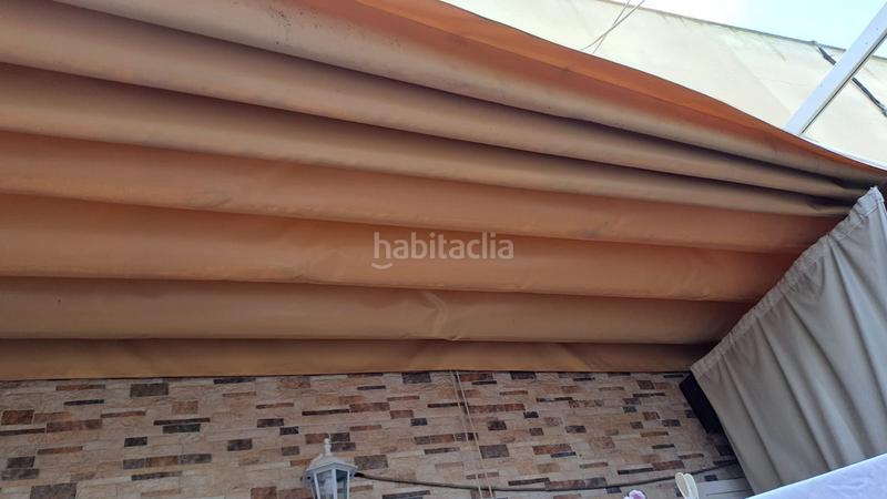 Foto dae962d6-1ade-4de2-b78d-5476e898e214. Casa aparellada amb calefacció a Consolación Utrera