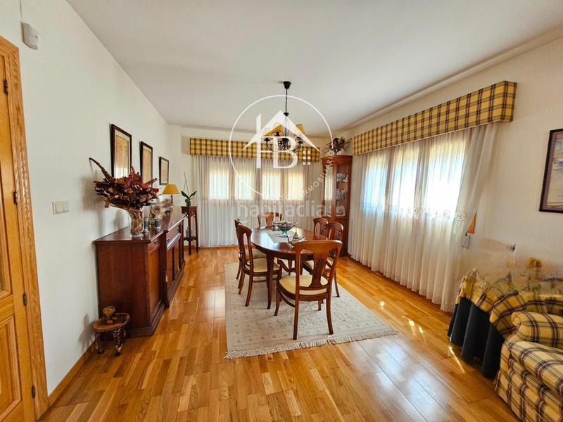 Foto 96e6b7bd-99bd-4147-9df9-6e6065f1a097. Chalet en Centro Mutxamel