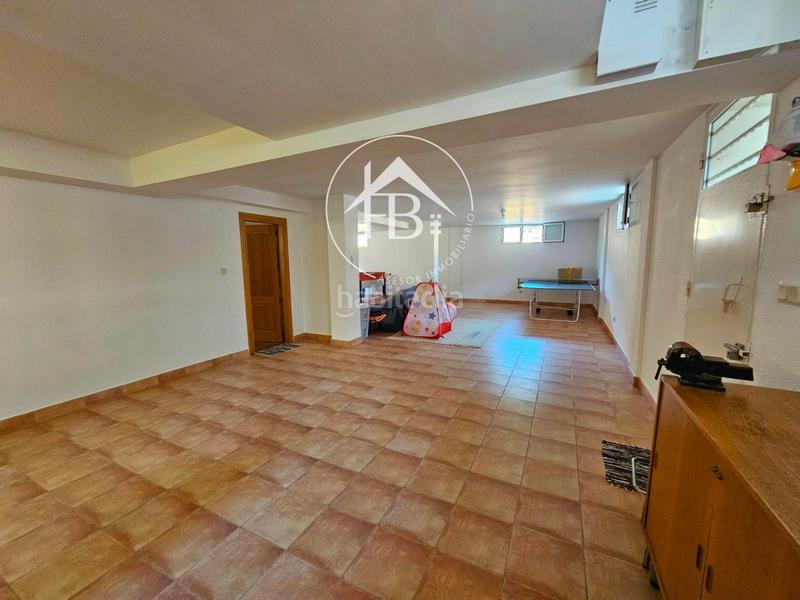 Foto 97460f6a-32b1-44dd-8170-787e4b1b03a4. Chalet en Centro Mutxamel