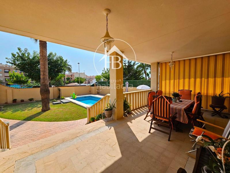 Foto a33f9983-7c52-42dd-a3a3-becca7984500. Chalet en Centro Mutxamel