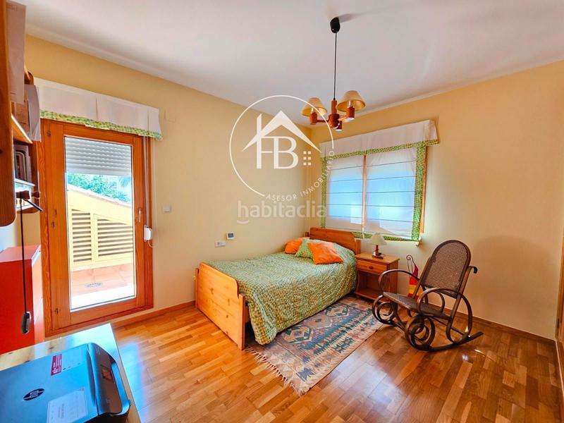 Foto bbf8d726-d37b-4800-91a8-0c3e8d5375de. Chalet en Centro Mutxamel