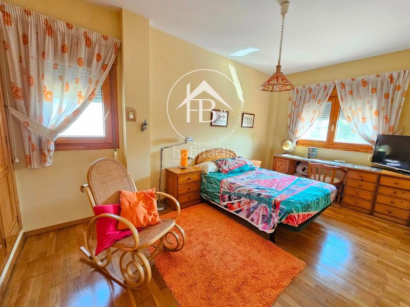 Foto f0f205a2-c27b-4070-bf94-aadc45c8bd93. Chalet en Centro Mutxamel