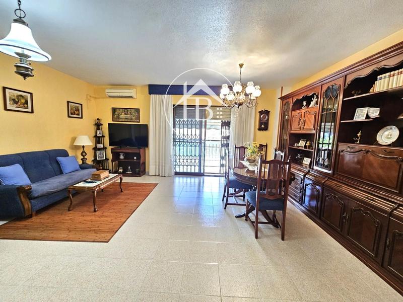 Foto 1d44d062-1d3e-4ecf-854e-0478cc053e85. Casa a schiera con riscaldamento parcheggio in Centro Mutxamel