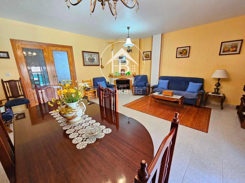 Foto 5261d83f-4324-48c8-bc72-a4c3a4efcc86. Casa a schiera con riscaldamento parcheggio in Centro Mutxamel