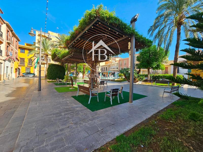 Foto 94b06546-6831-4ee5-a04f-b1da0131ed32. Casa a schiera con riscaldamento parcheggio in Centro Mutxamel