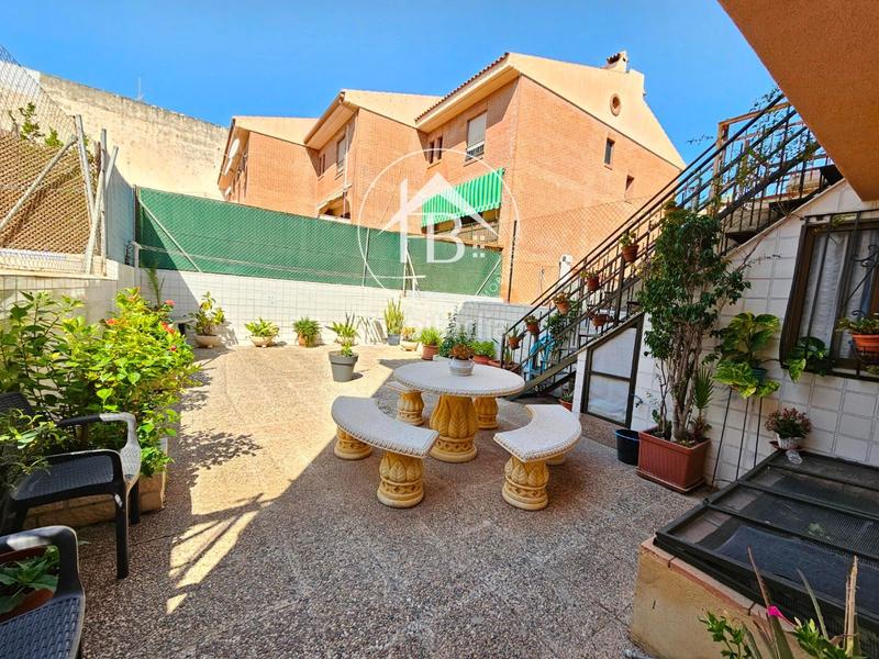 Foto e9596c1a-ab9a-418d-8d57-a84f56f5765b. Casa a schiera con riscaldamento parcheggio in Centro Mutxamel