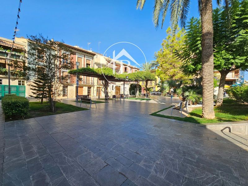 Foto d08b19a9-9696-444f-8b61-015f7f5a0a54. Casa con riscaldamento parcheggio in Centro Mutxamel