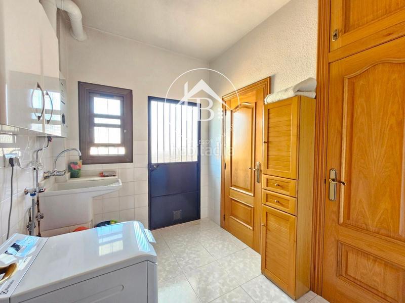 Foto 6230befe-64a5-41f9-bd37-863446b42646. Chalet con parcheggio in La Huerta Mutxamel