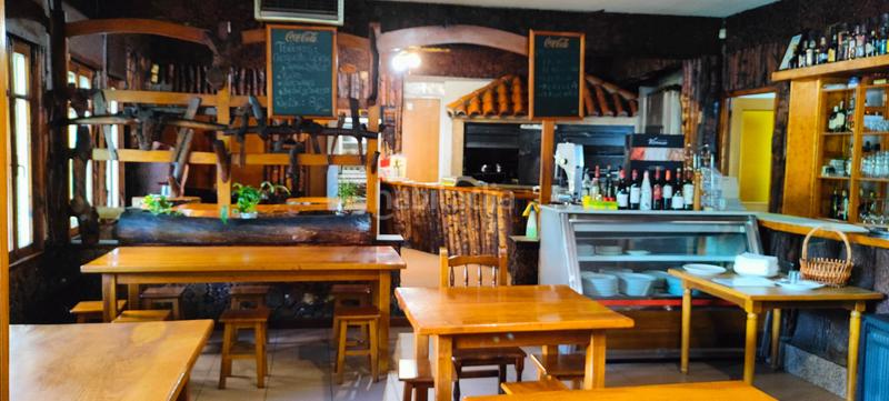 Foto 88307512-48a9-46ff-809a-4c35733cd0fd. Casa se vende restaurante totalmente equipado situado en una casa con parcela al pie de la n550 en Oroso