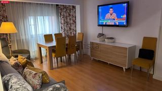 Rent Flat in Ciudad Jardín - Tagarete - El Zapillo. Alquiler de piso en calle jaul