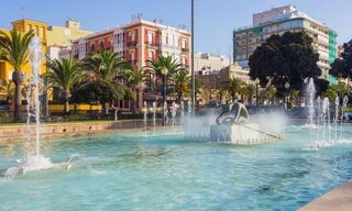 Pis a Centro. Oportunidad de inversión en almería  edificio puerta del mar