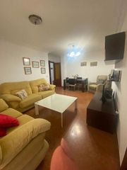 Rent Flat in Plaza de Toros - Santa Rita. Habitación en zona centro